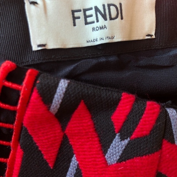 Authentic Fendi Midi Pencil Skirt Size 38 Wool Silk Blend Red Black Block Design - Picture 9 of 13